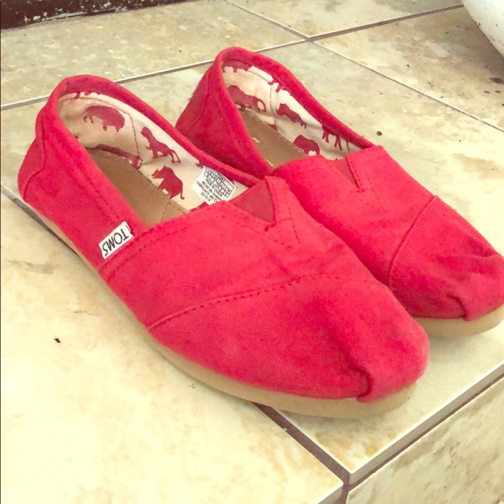 Red TOMS